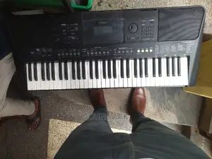 Keyboard Psr E463