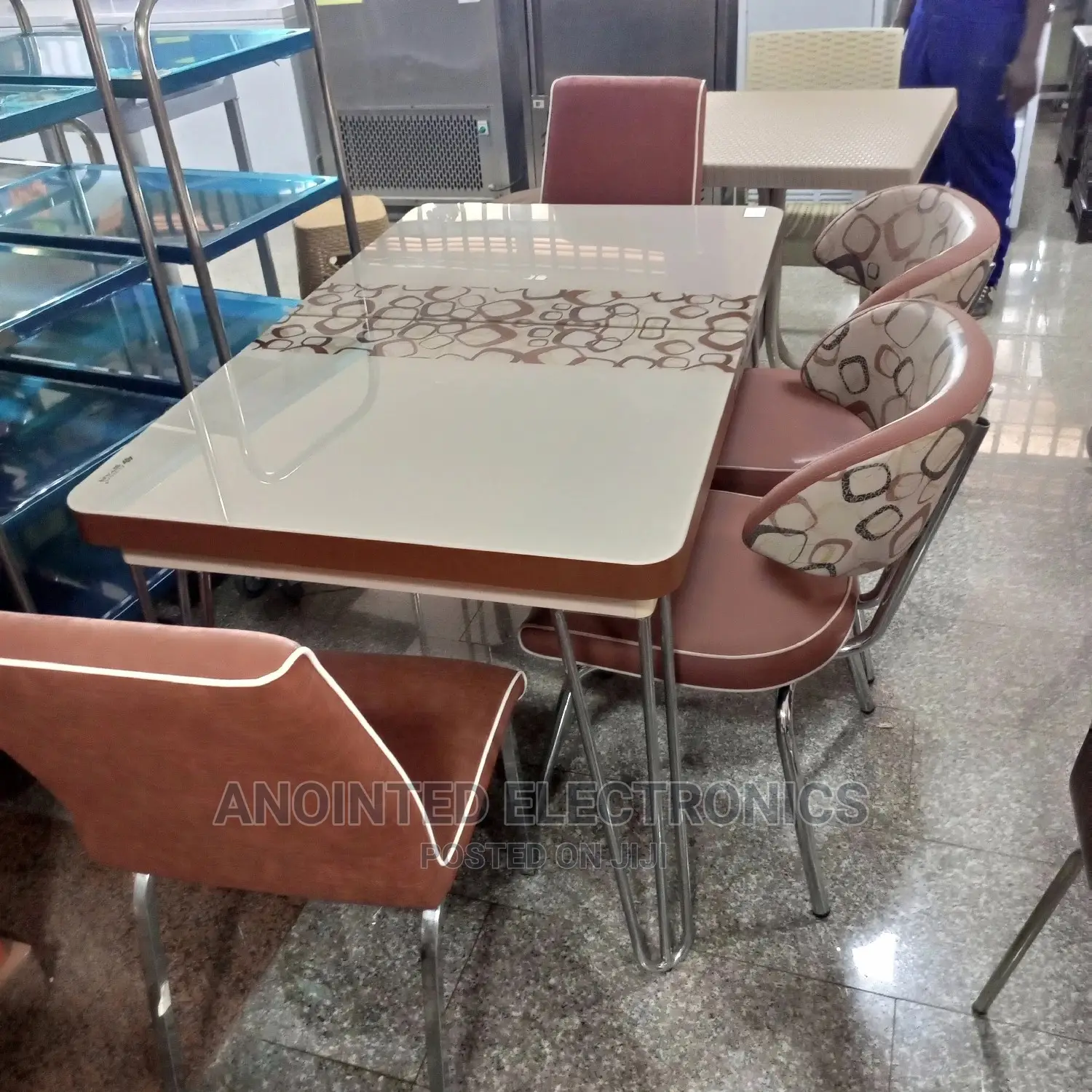 6 Seaters Dining Table