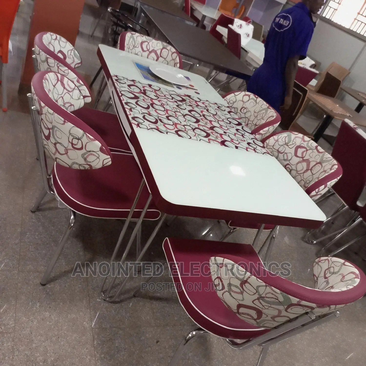 6 Seaters Dining Table,