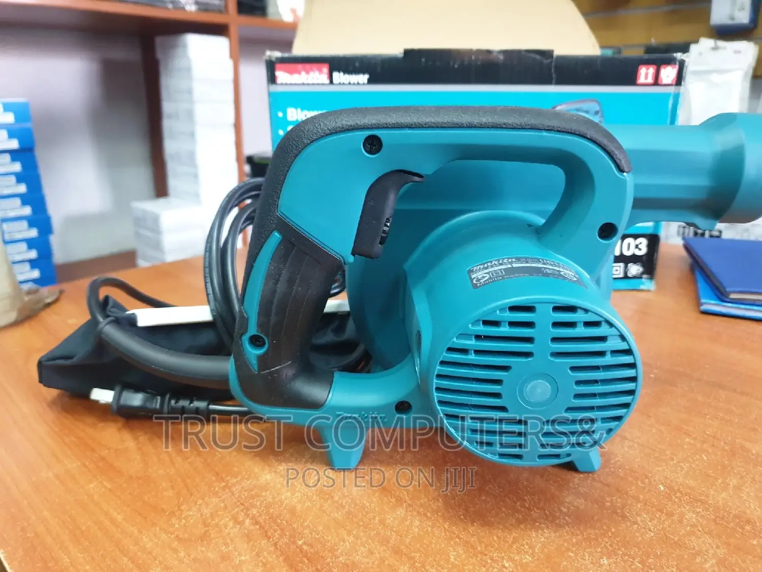 Makita Blower UB1103