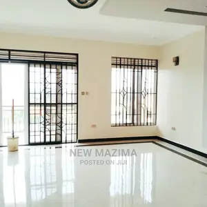 5bdrm Maisonette in Kitende Ntebe Rd, Central Division for Sale