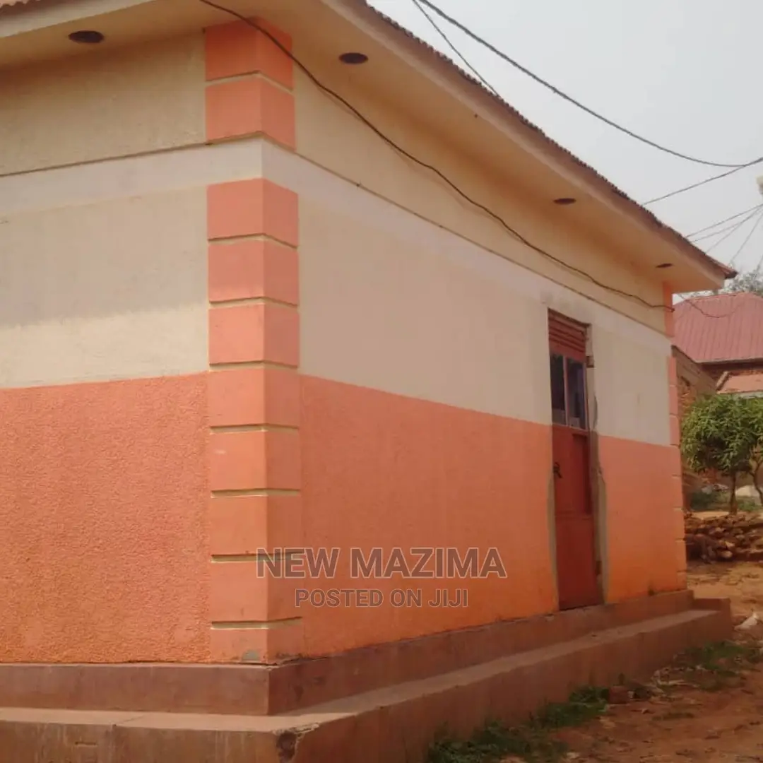2bdrm House in Kawempe Kawanda, Central Division for Sale