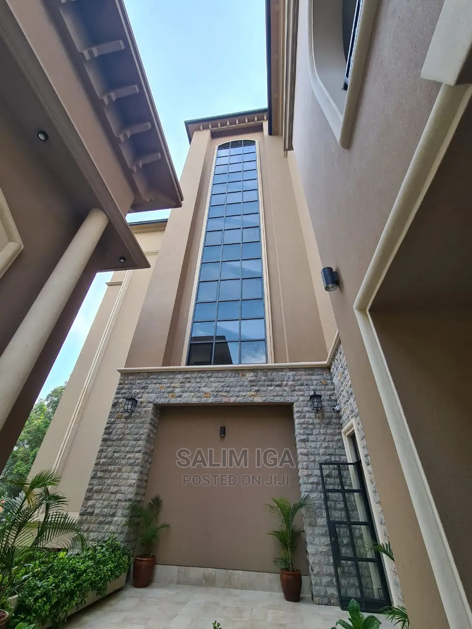 Furnished Studio Apartment in Kololo Property, Central Division