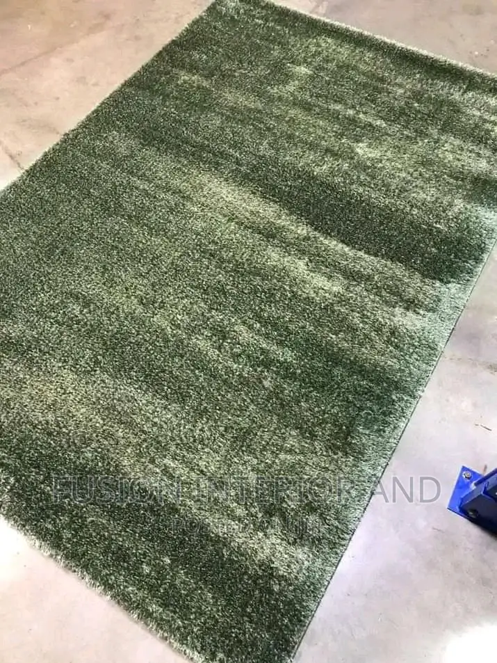 Center Carpets