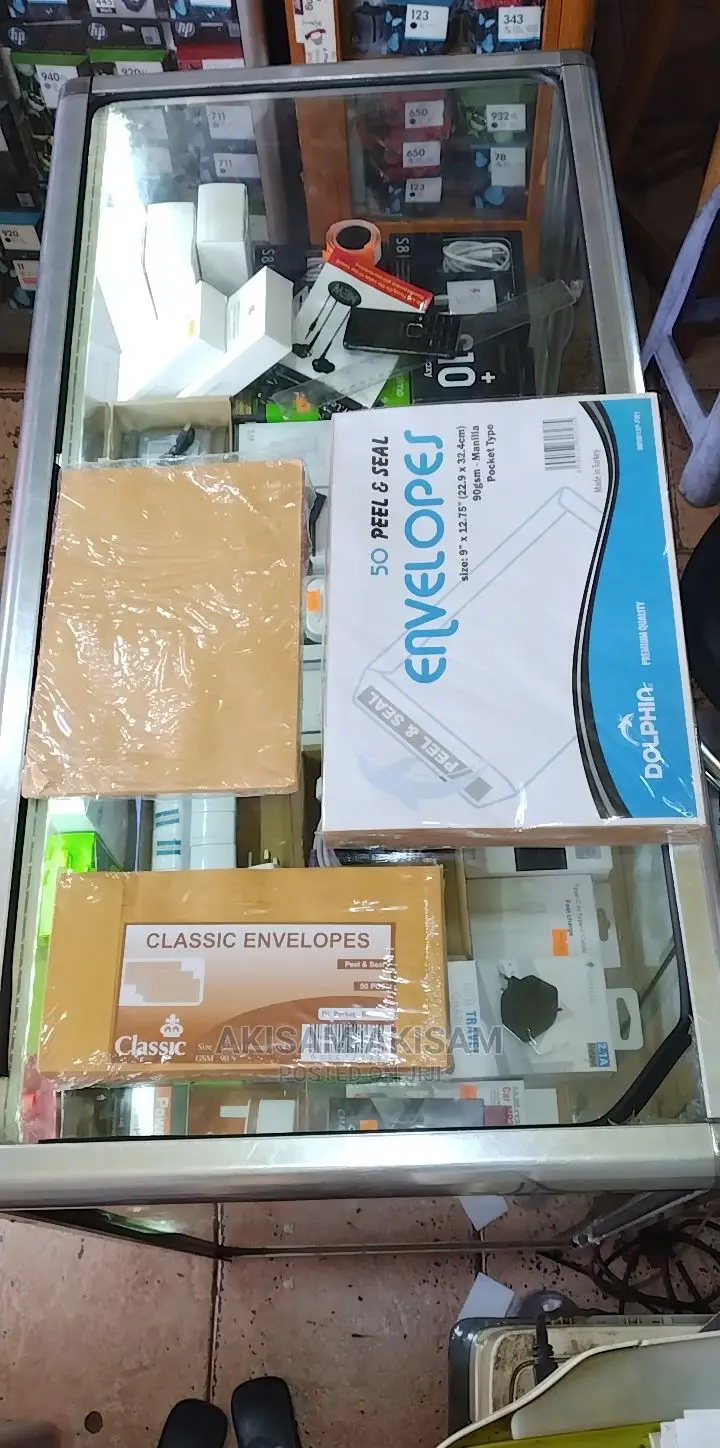 Envelopes A4