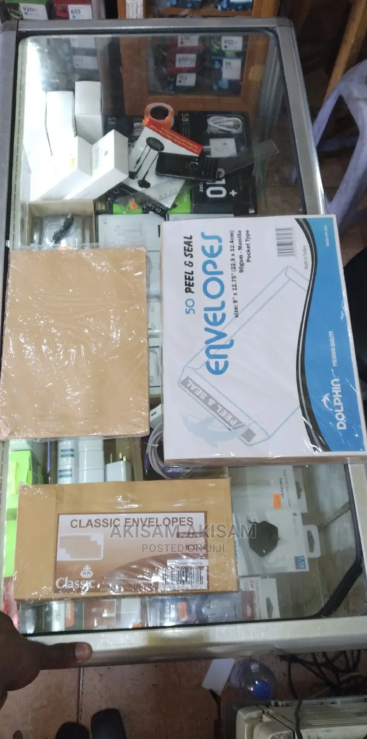 Envelopes A4