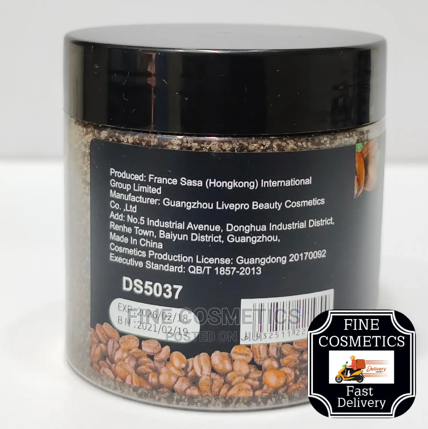 Disaar Arabica Coffee Scrub Deep Cleaning and Exfoliating.