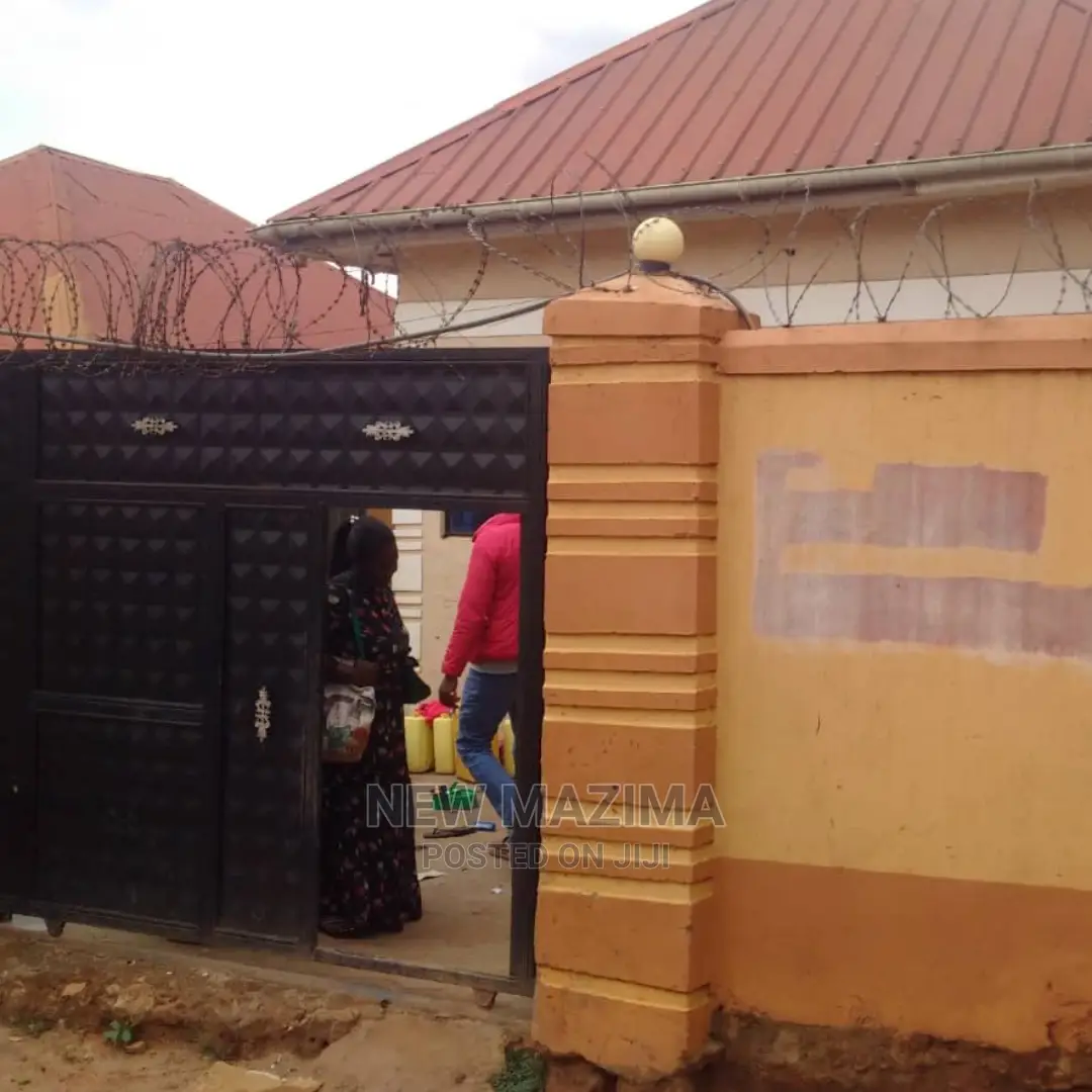 2bdrm House in Kawempe Kawanda, Central Division for sale