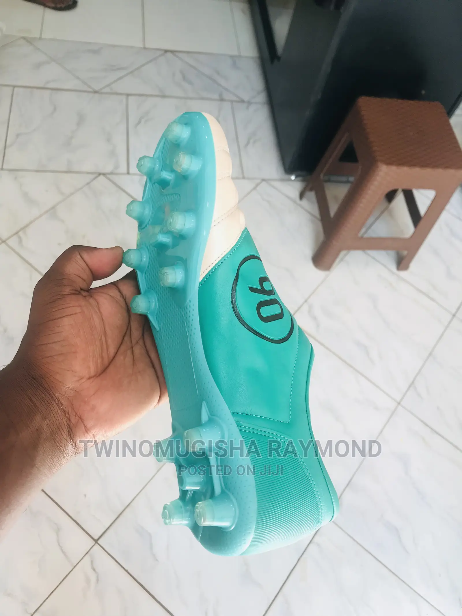 *90* Football Shoe
