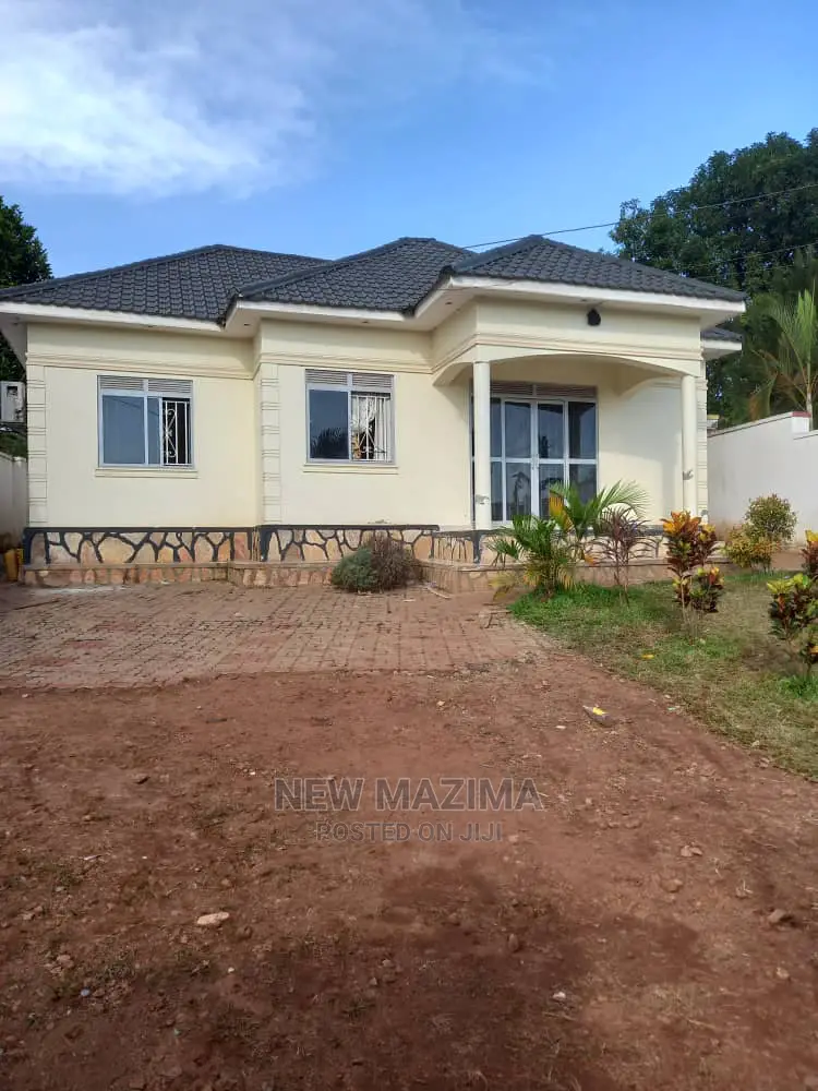 3bdrm House in Seguku Katare, Division a for Sale