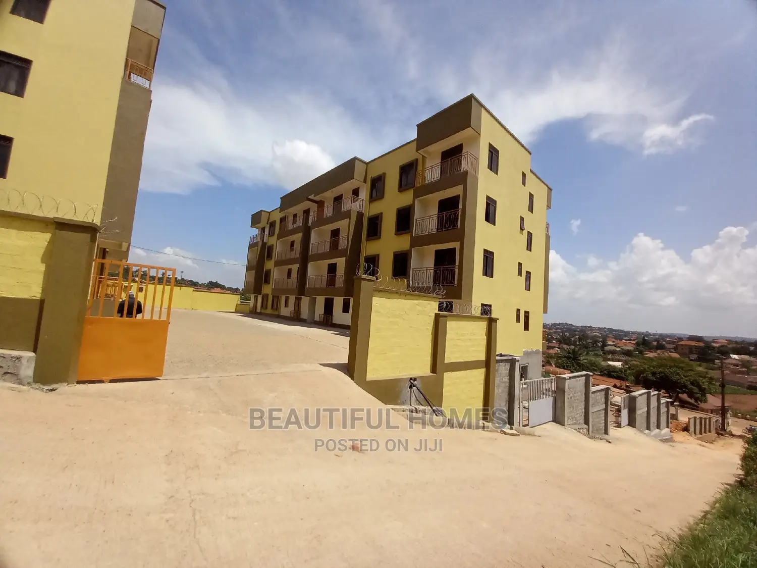Furnished 3bdrm Condo in Kisaasi Tarmacked, Central Division for Sale