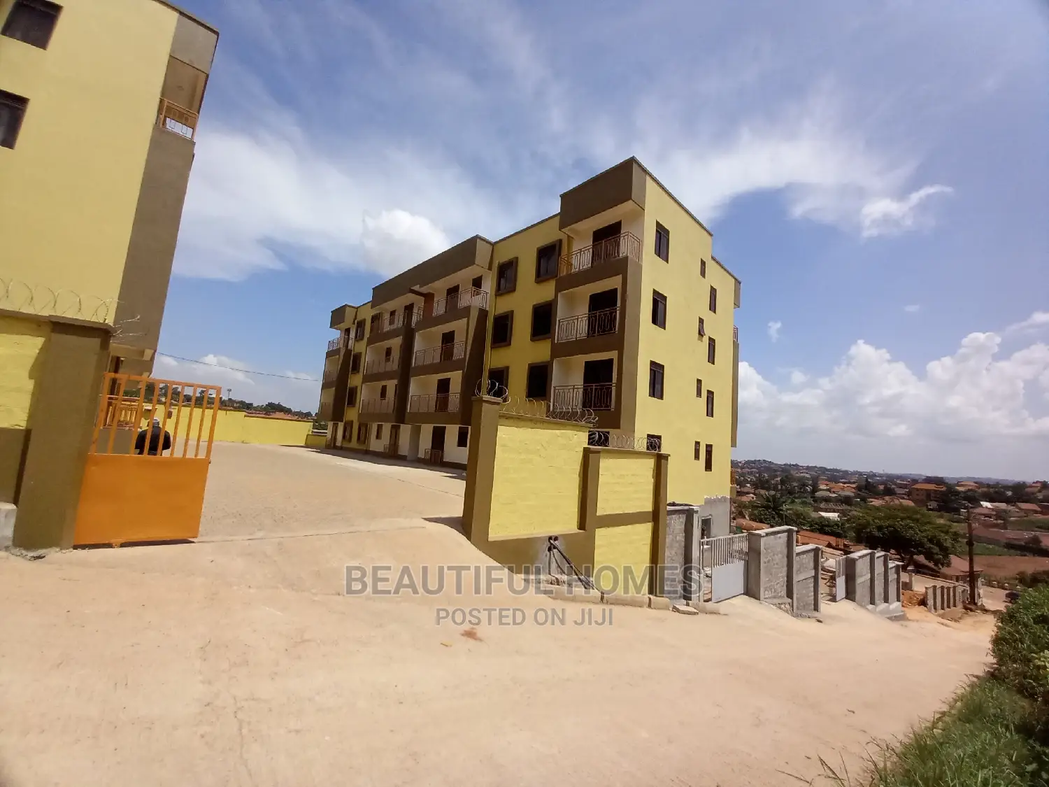 Furnished 3bdrm Condo in Kisaasi Tarmacked, Central Division for Sale