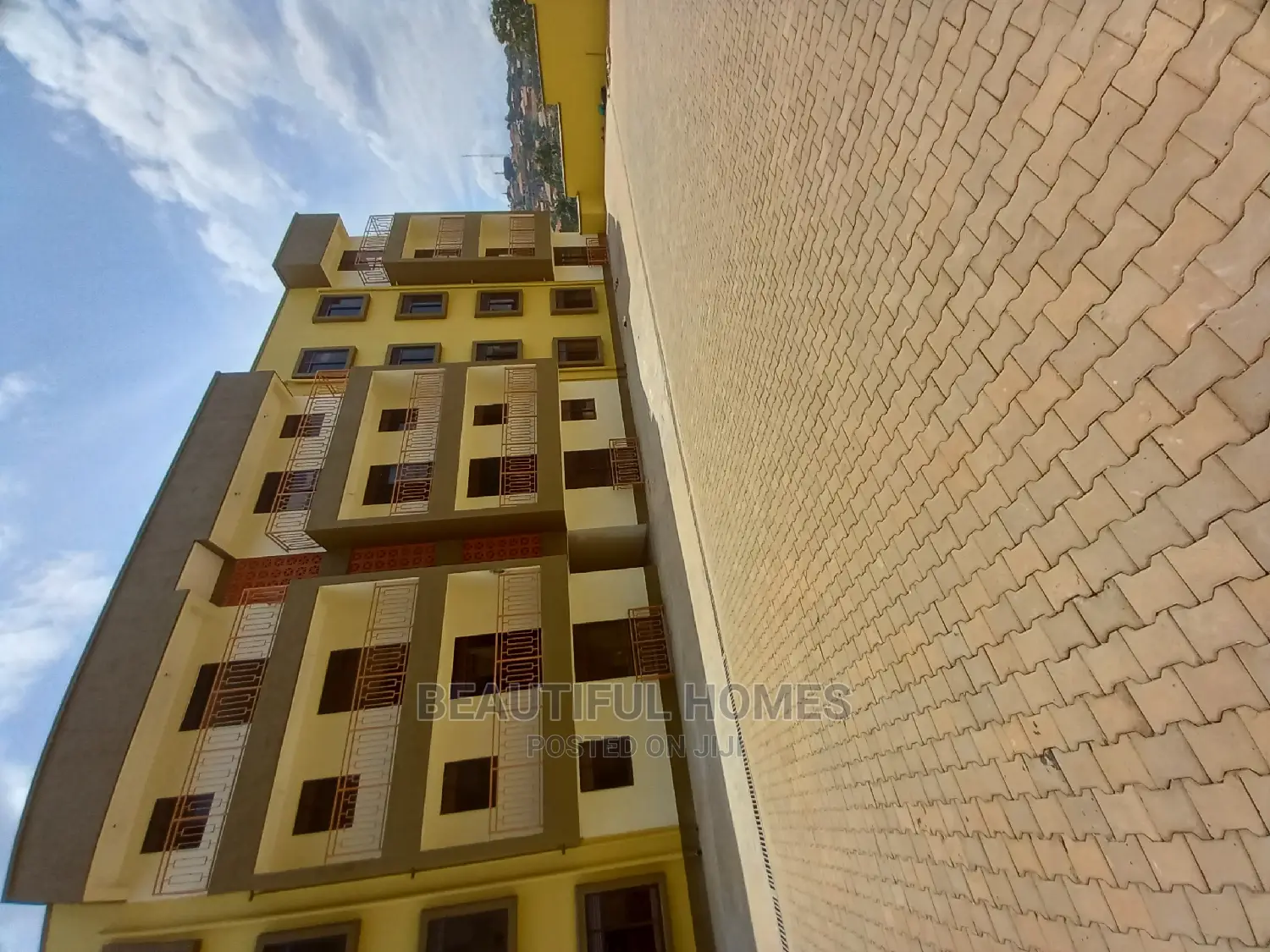 Furnished 3bdrm Condo in Kisaasi Corporate, Nakawa for Sale