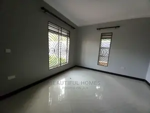 Furnished 3bdrm Condo in Kisaasi Corporate, Nakawa for Sale