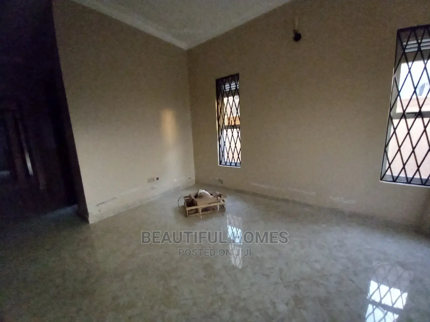 Furnished 4bdrm Bungalow in Kira Corporate, Central Division for Sale