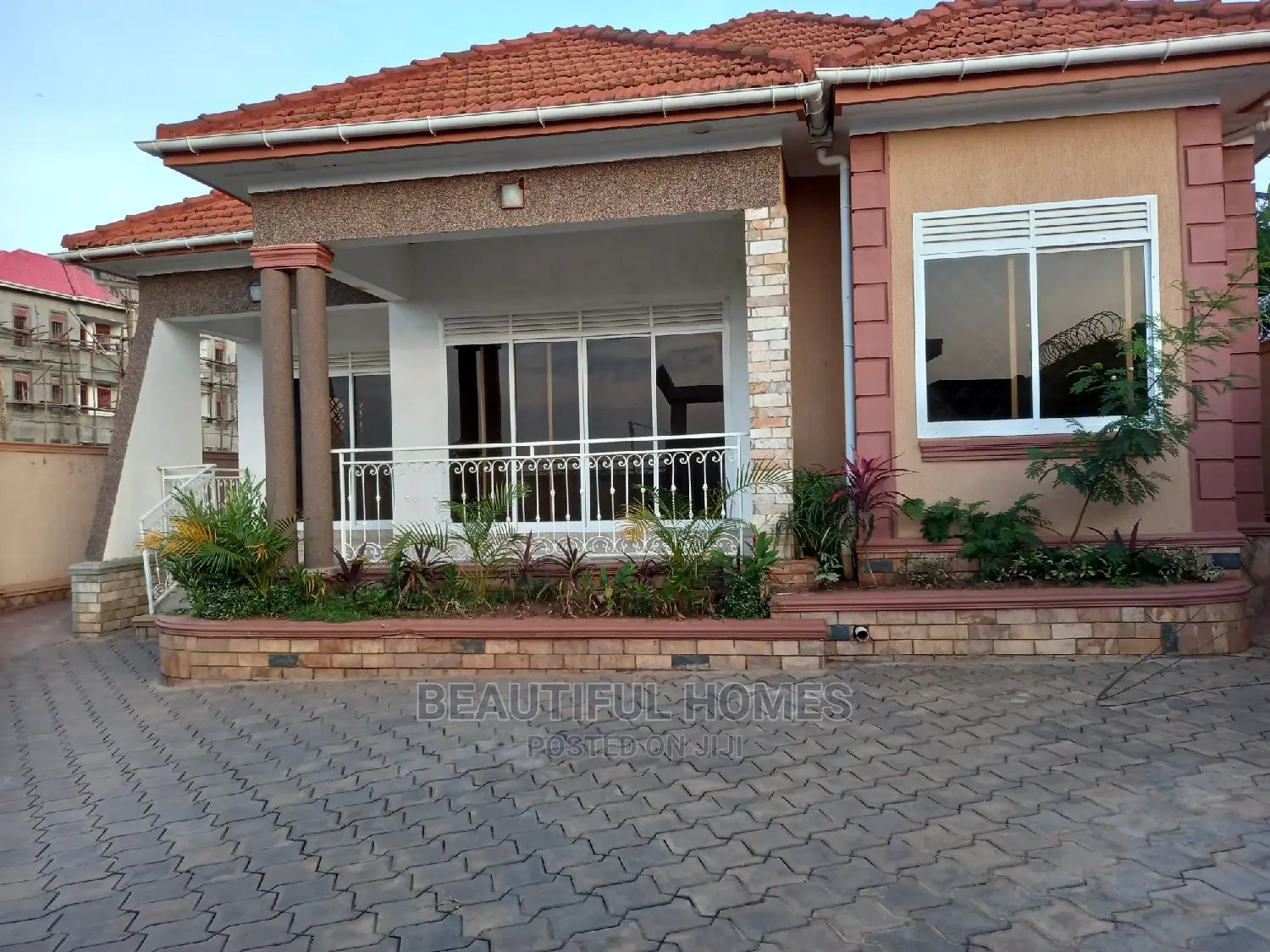 Furnished 4bdrm Bungalow in Kira Corporate, Central Division for Sale