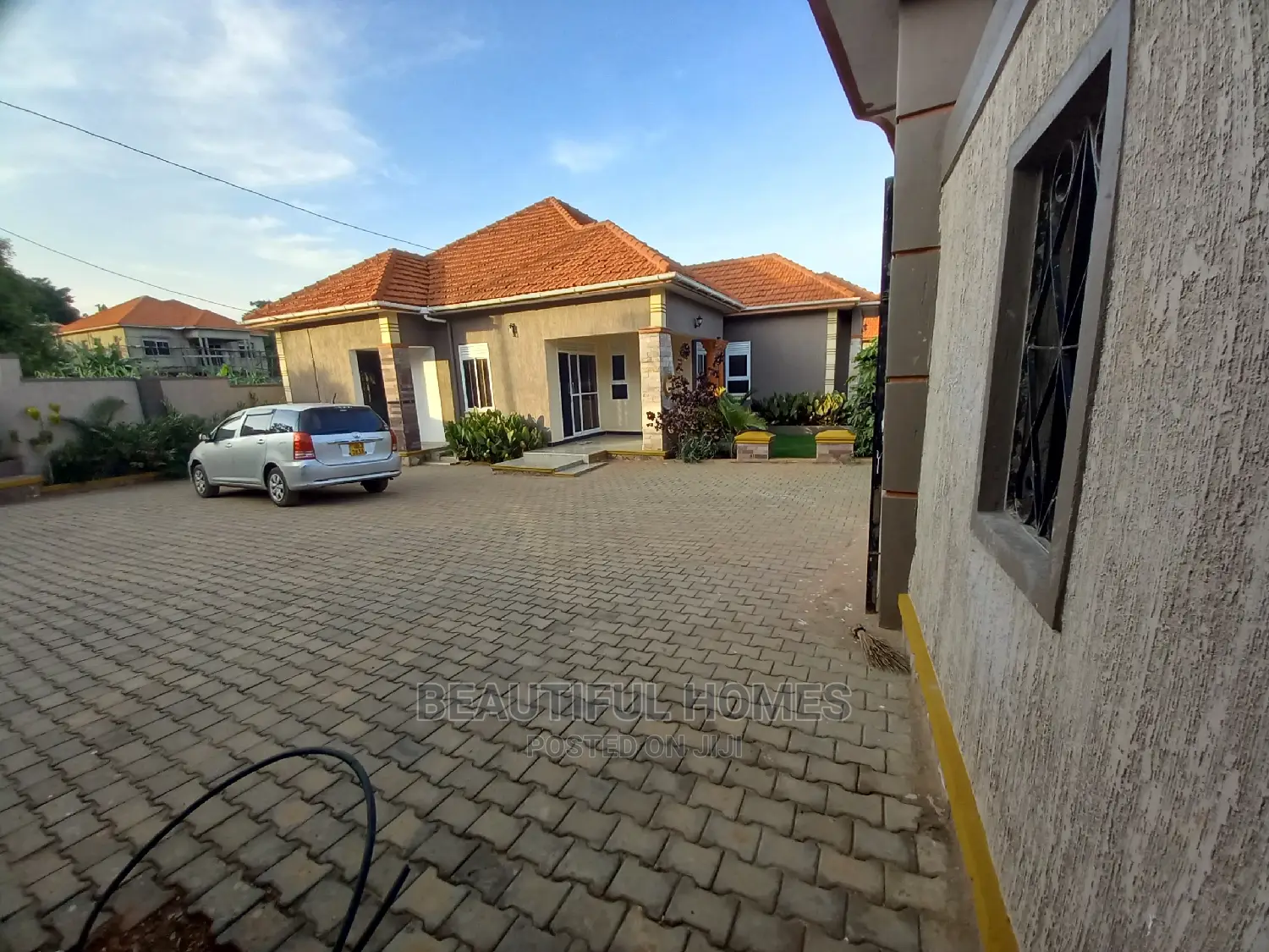 Furnished 4bdrm House in Kira Tarmacked for Sale
