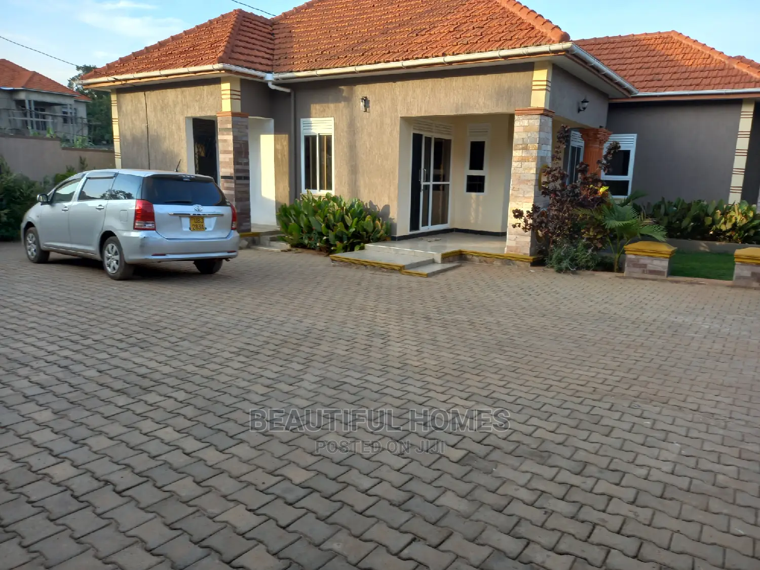 Furnished 4bdrm House in Wealthy Neighborhood, Kira for Sale