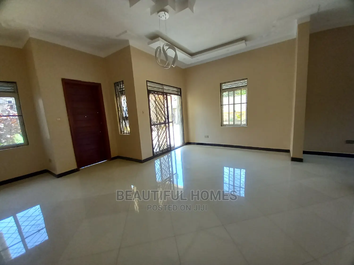 Furnished 4bdrm Bungalow in Richest Estate, Kira for Sale