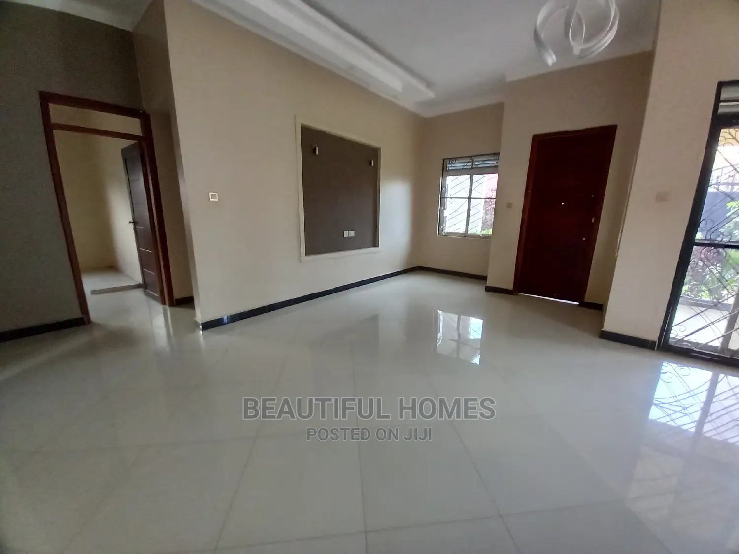 Furnished 4bdrm House in Gated Tarmack Estate, Kira for Sale