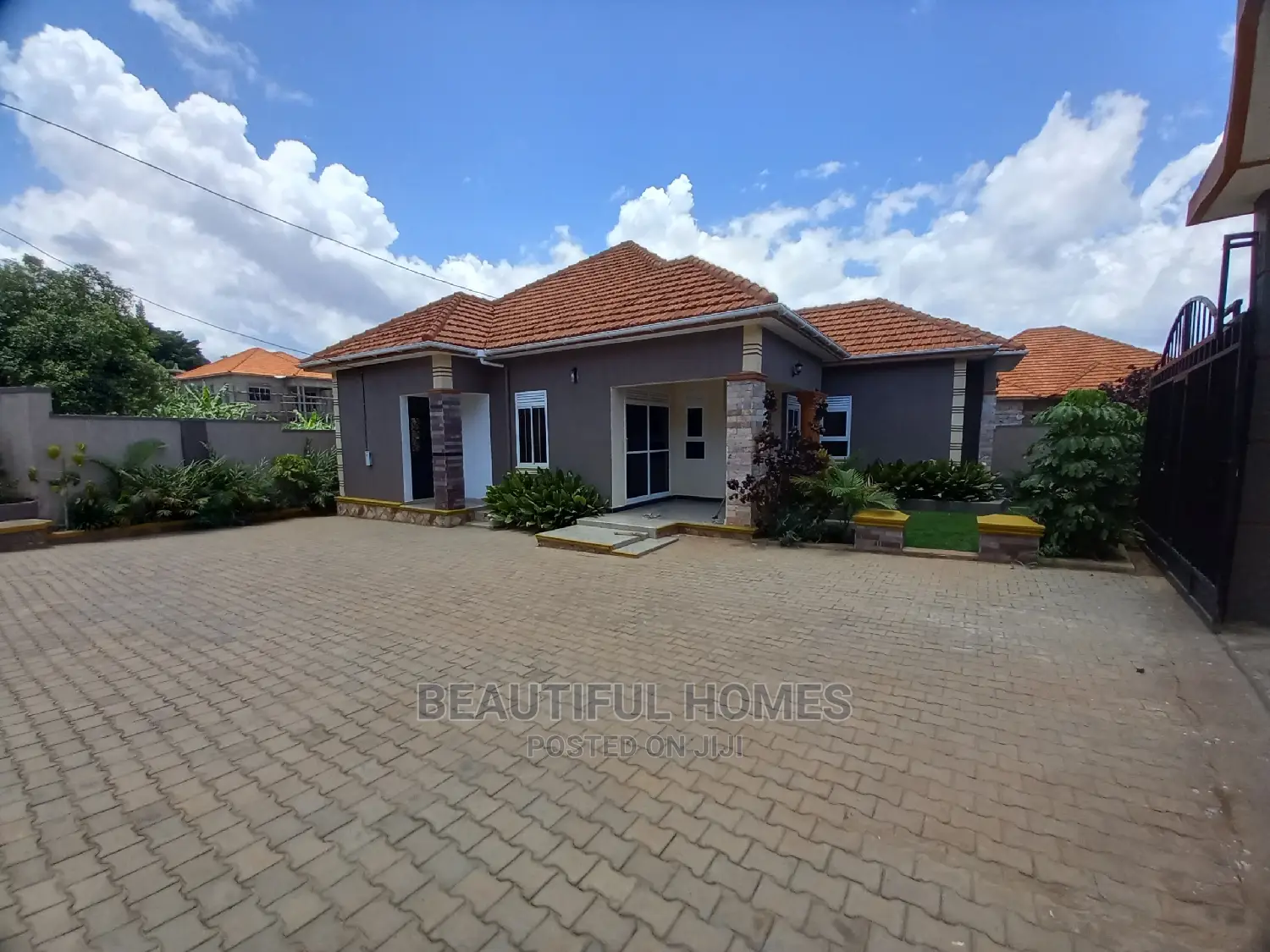 Furnished 4bdrm House in Rich Tarmack Estate, Kira for Sale