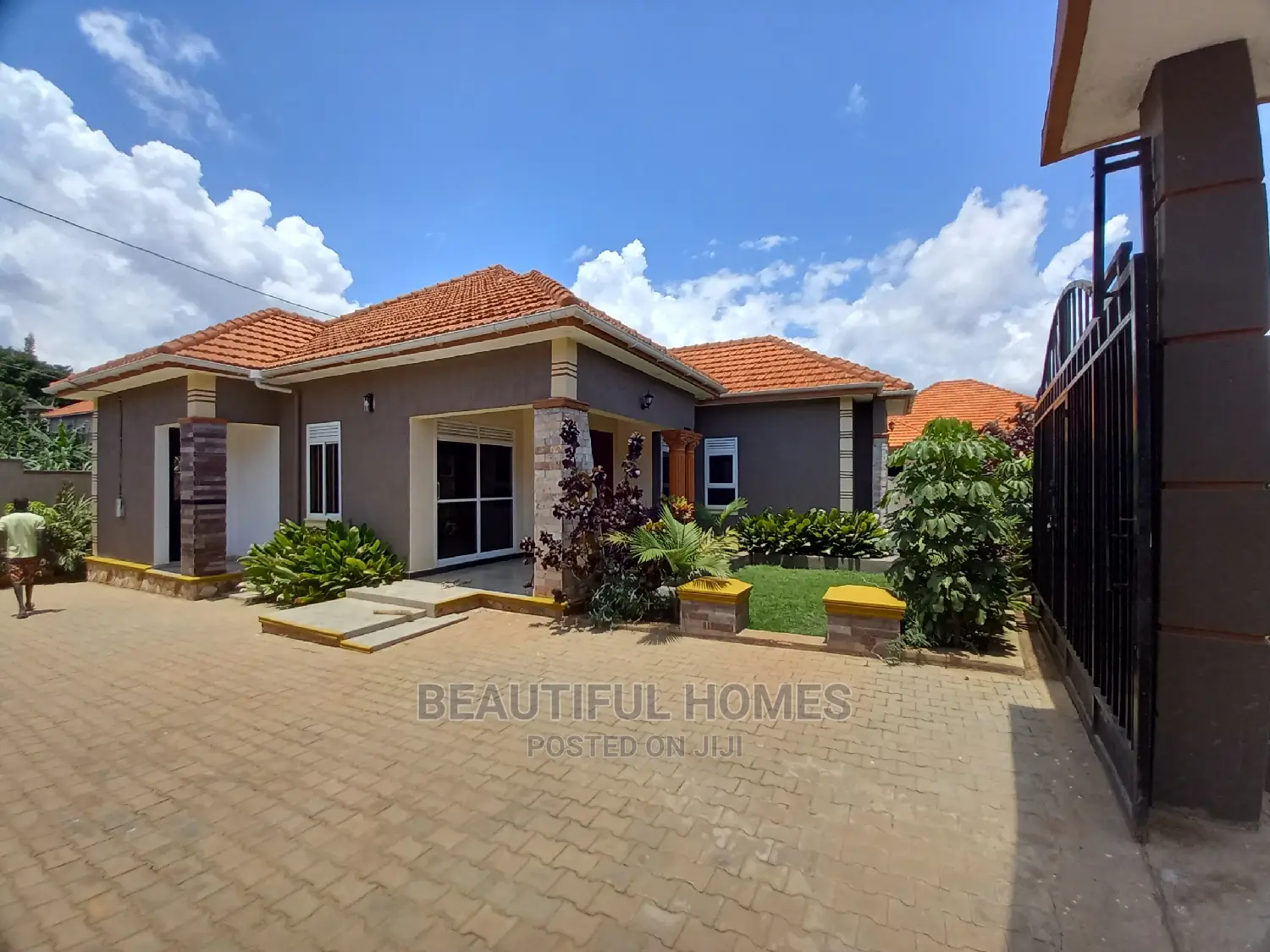 Furnished 4bdrm House in Rich Tarmack Estate, Kira for Sale