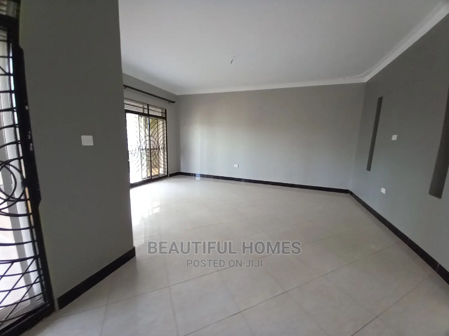Furnished 4bdrm House in Kira for Sale