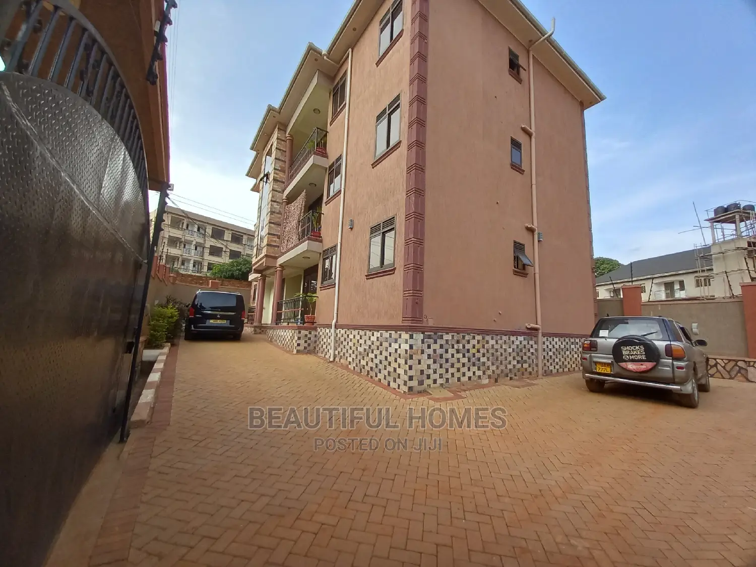 Furnished 2bdrm Apartment in Kisaasi, Central Division for Sale