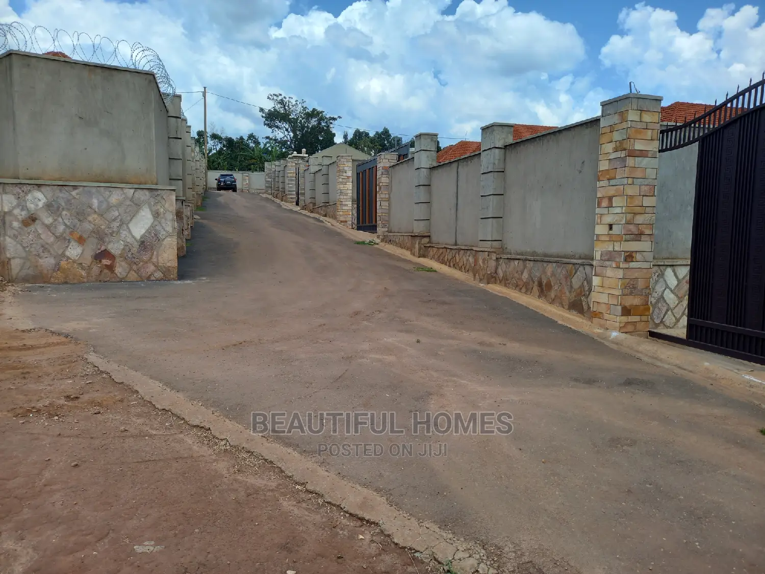 Furnished 2bdrm Apartment in Kisaasi, Central Division for Sale