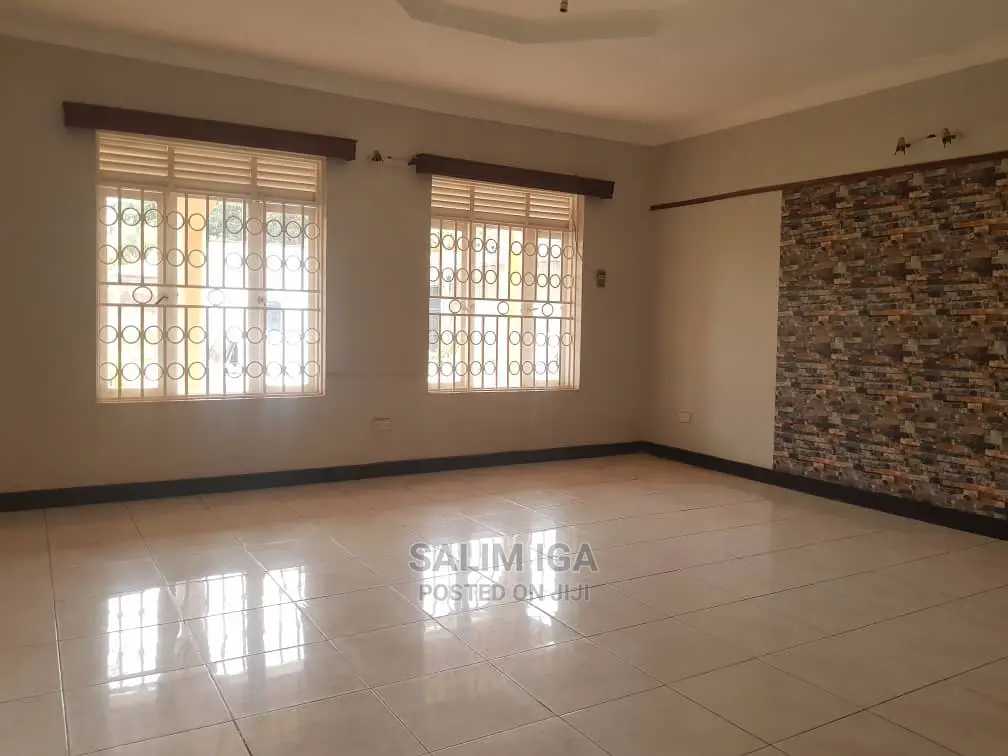 4bdrm Bungalow in Kololo Property, Central Division for Rent