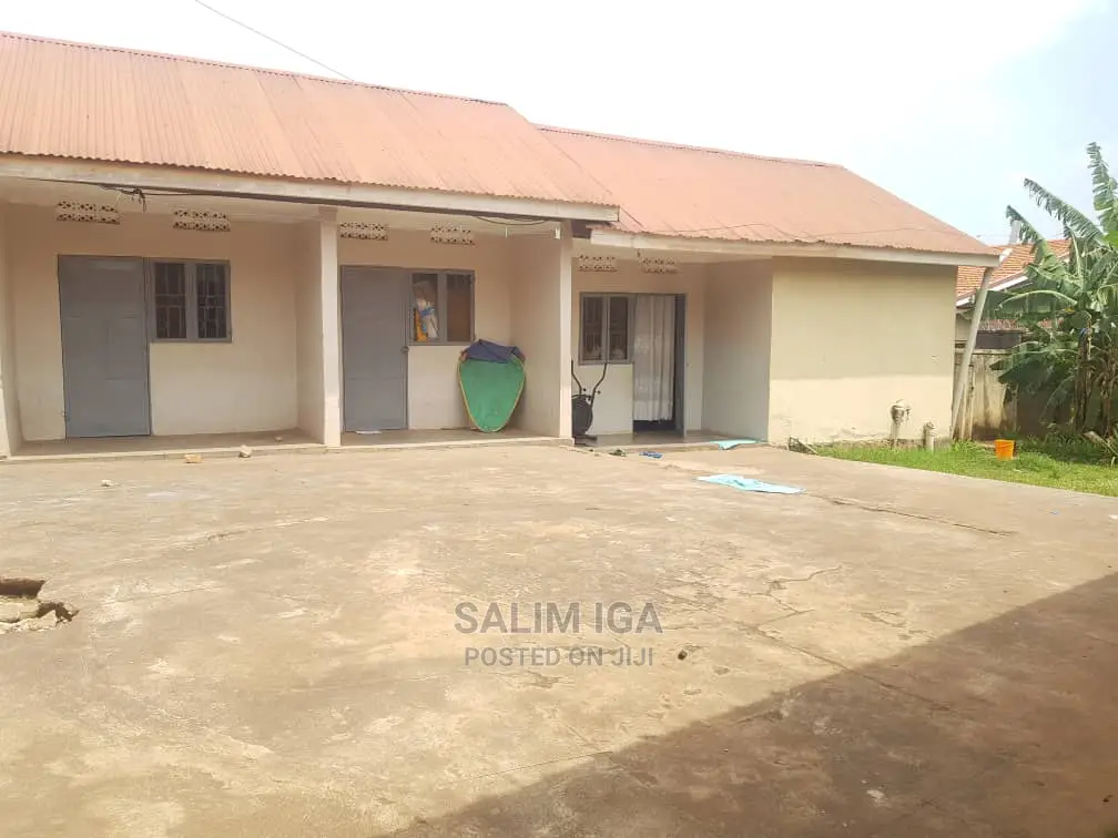 4bdrm Bungalow in Kololo Property, Central Division for Rent