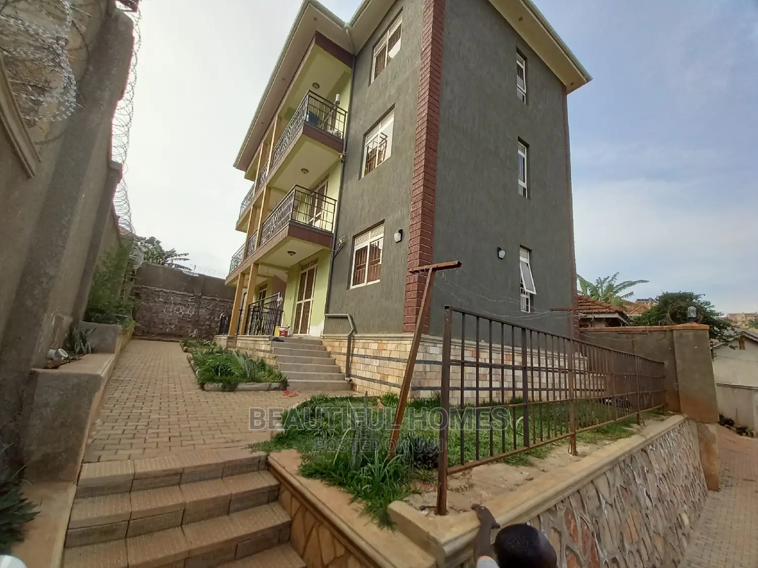 Furnished 2bdrm Block of Flats in Kisaasi, Nakawa for Sale