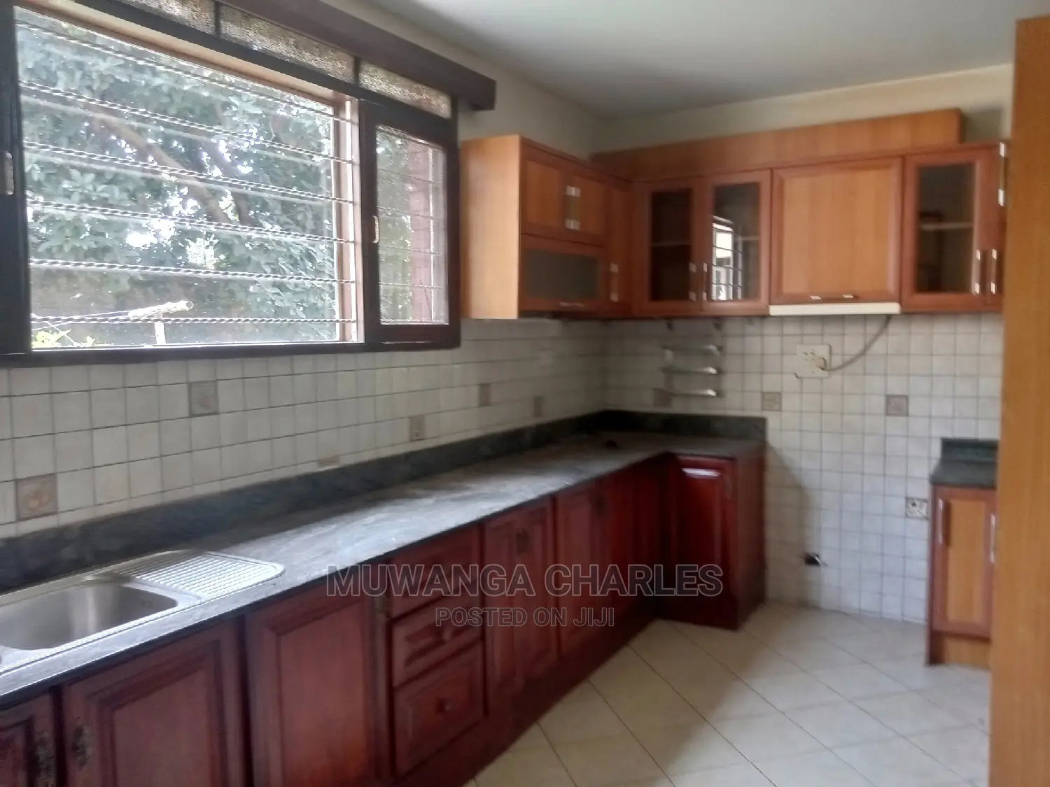 5bdrm Duplex in Fs Properties Ltd, Central Division for Rent