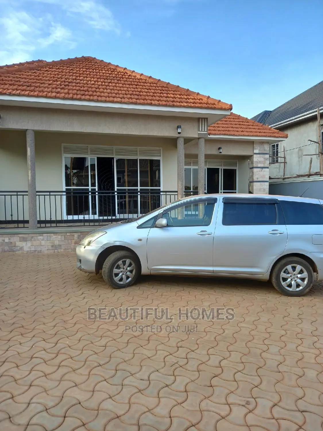 Furnished 4bdrm House in Kira for Sale
