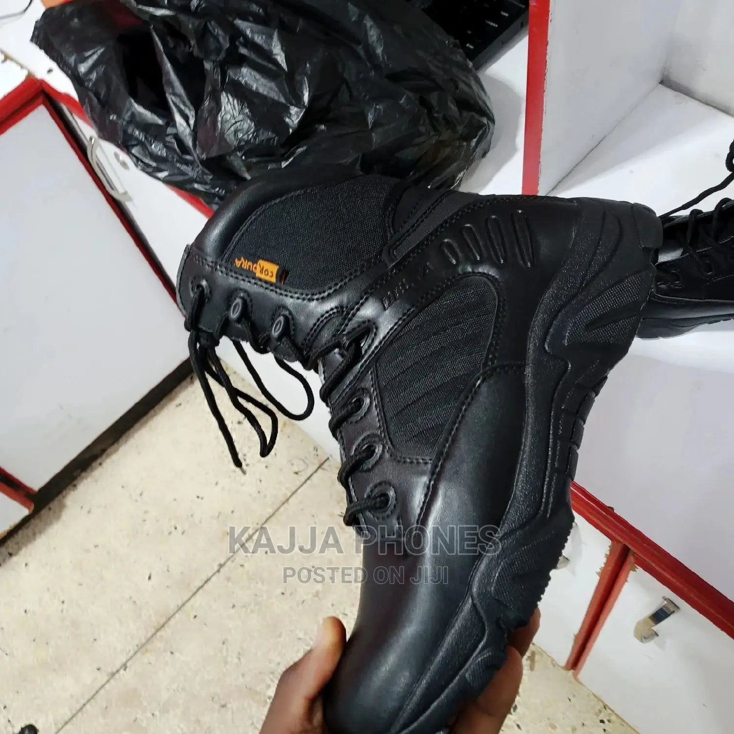 Delta Boots Black 