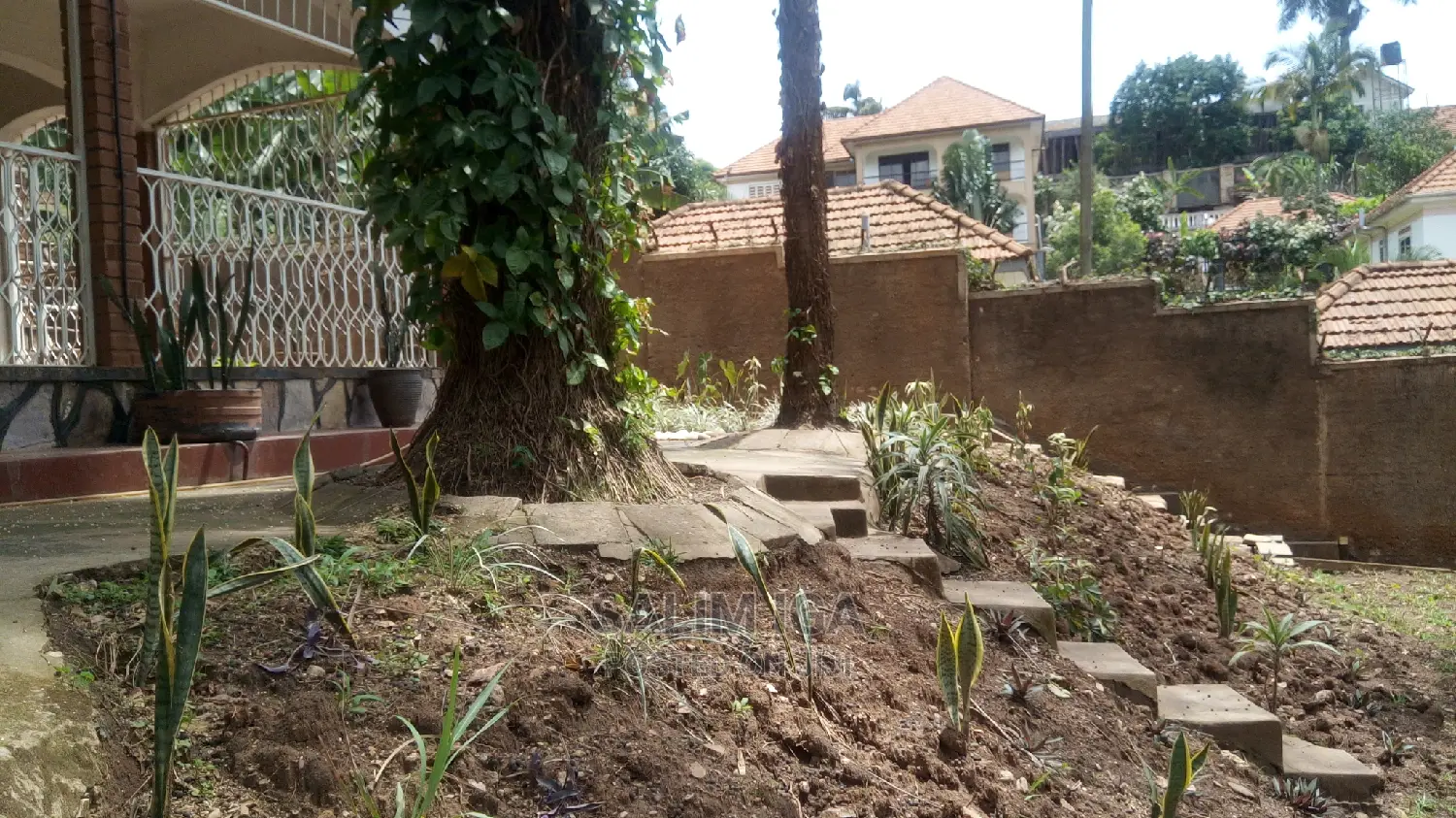 4bdrm Bungalow in Kololo Property, Central Division for Rent