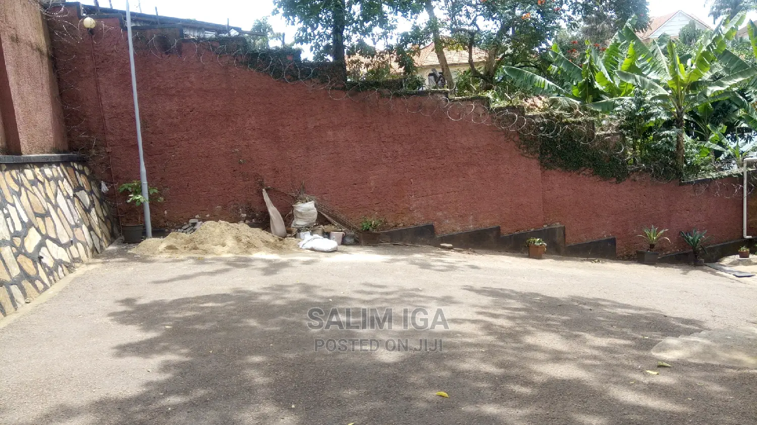 4bdrm Bungalow in Kololo Property, Central Division for Rent
