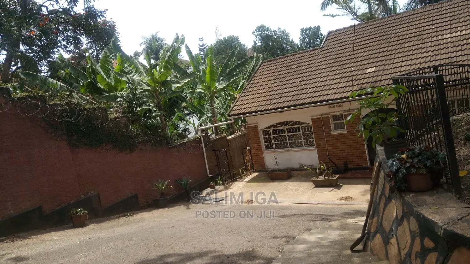 4bdrm Bungalow in Kololo Property, Central Division for Rent