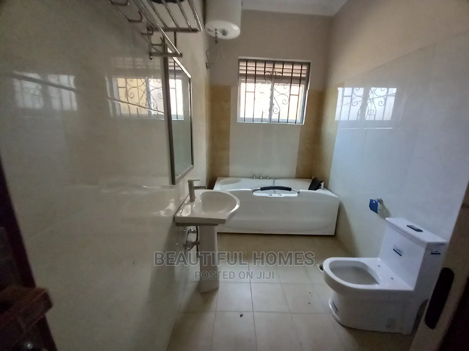 Furnished 4bdrm Bungalow in Ministers Village, Kira for Sale