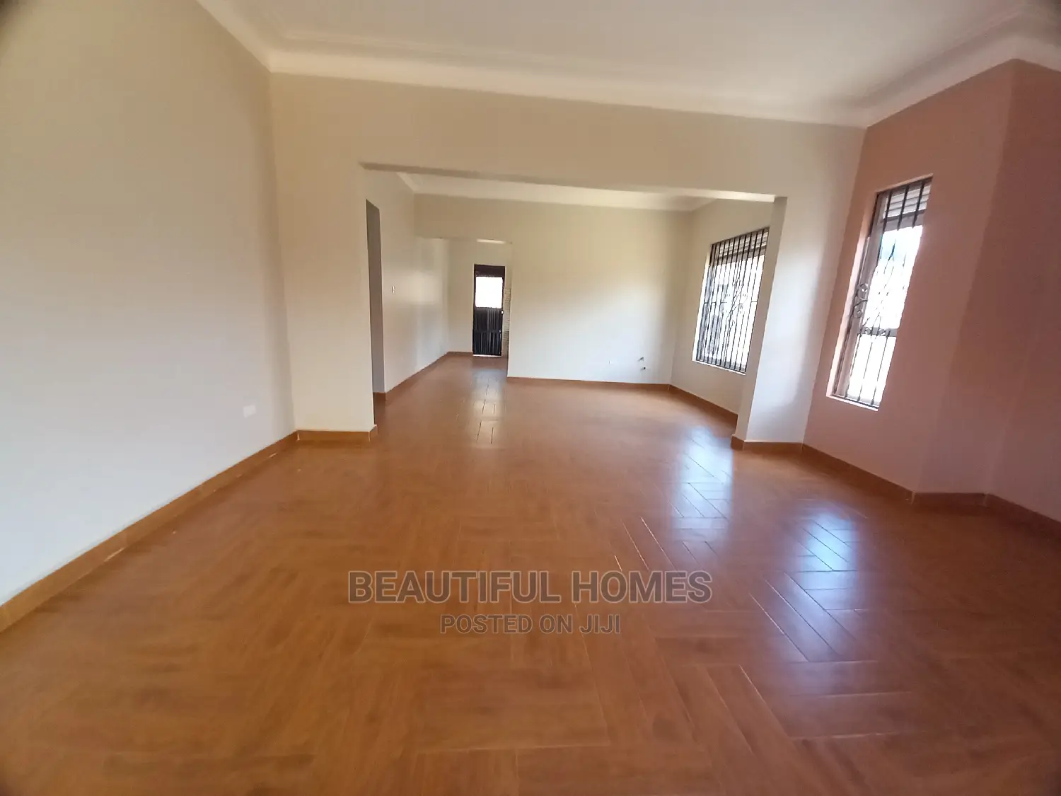 Furnished 4bdrm Bungalow in Ministers Village, Kira for Sale