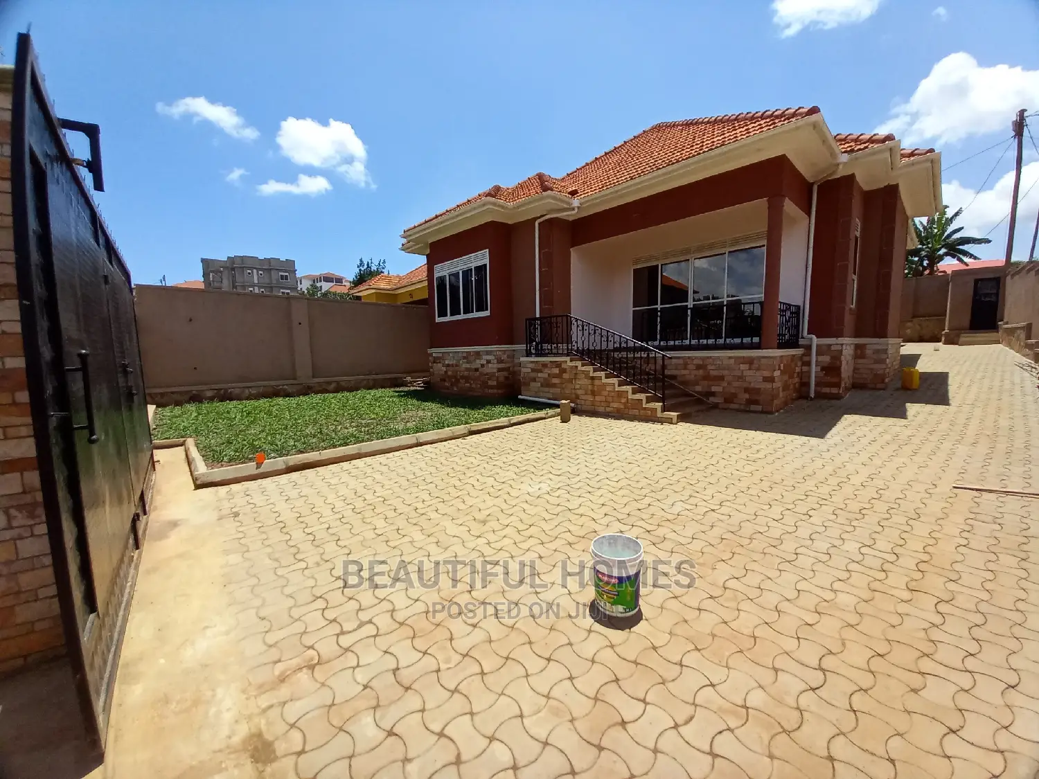Furnished 4bdrm House in Kira Gated for Sale