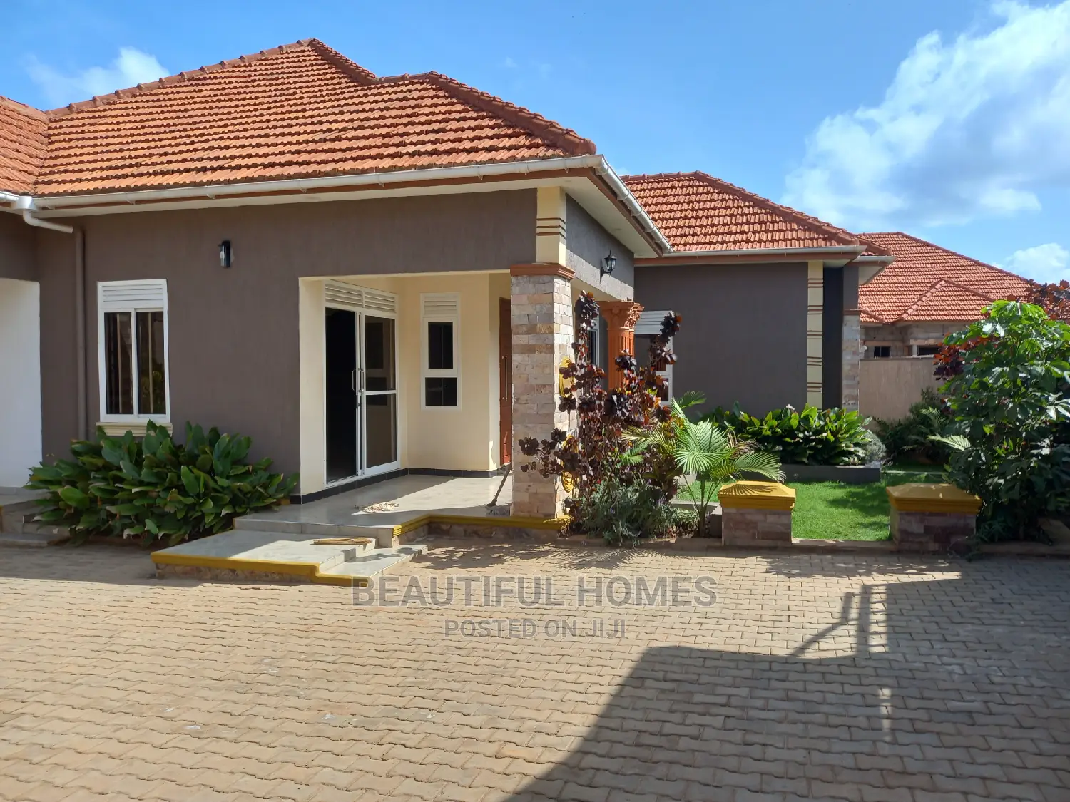 Furnished 4bdrm House in Kira Tarmacked for Sale