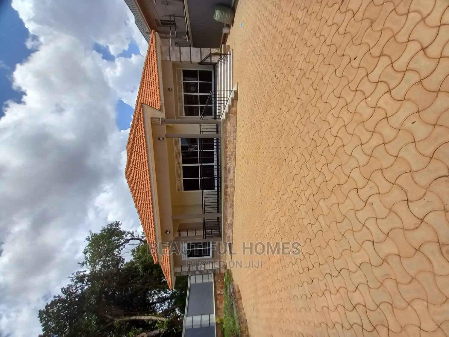 Furnished 4bdrm House in Kira for Sale