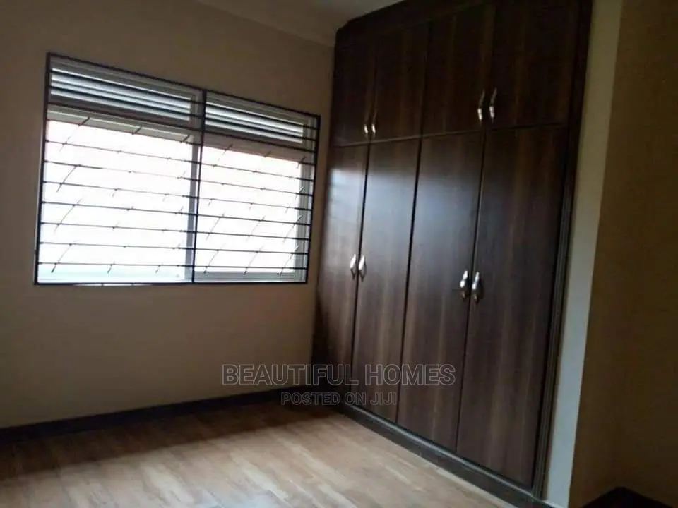 Furnished 4bdrm House in Kira Upscale for Sale
