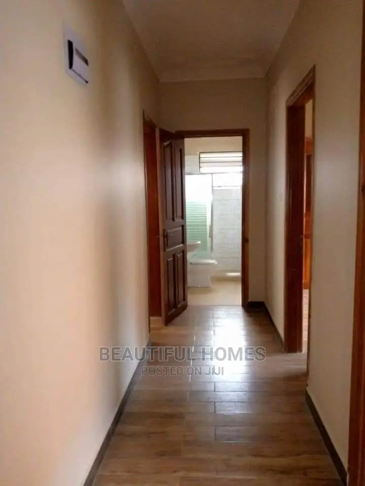 Furnished 4bdrm House in Kira Upscale for Sale