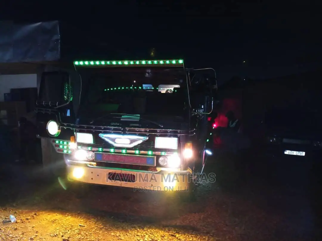 Isuzu 4tone Truck