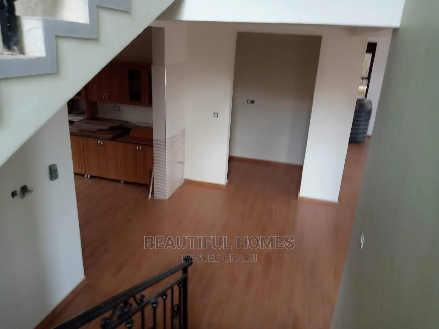 Furnished 5bdrm Duplex in Kira Gorgeous Estate, Central Division