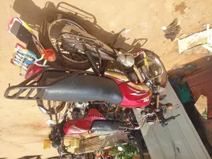 TVS Apache 180 RTR 2020 Orange