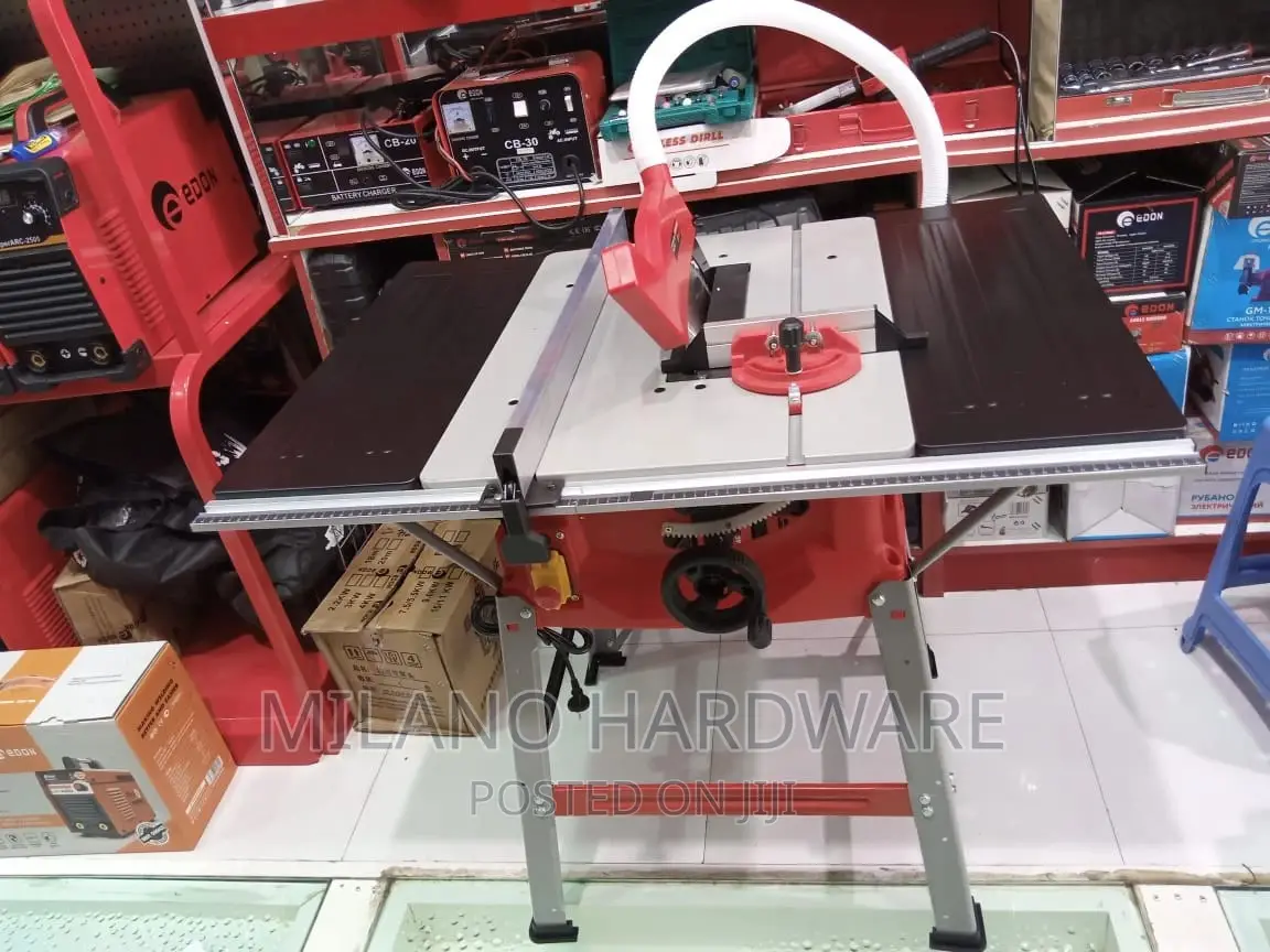 Table Saw Machine