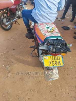 Bajaj RE 2018 Pink
